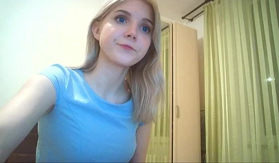 Horny amateur teen fingering her cunt on webcam