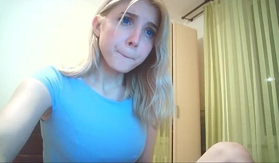 Horny amateur teen fingering her cunt on webcam