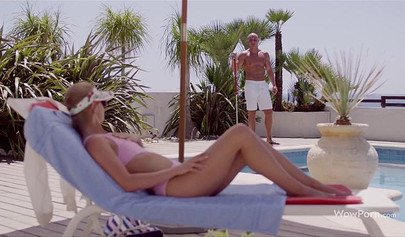 Violette Pure uses empty pool to get anal fucked