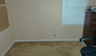 Webcam brunette showing her beautiful natural tits