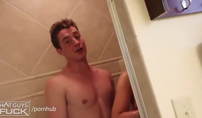 College guy nails hard slutty blonde babe at porn casting