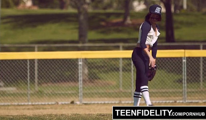 Pussy wrecking and creampie with smoking hot brunette Candice Ferguson