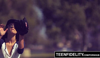 Pussy wrecking and creampie with smoking hot brunette Candice Ferguson