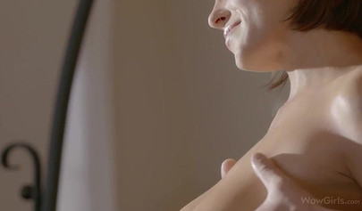 Beauty with big natural tits Ana Bell Evans loves sensual sex