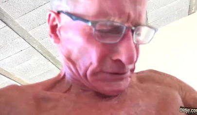 Old dude bangs hot teen nun and enjoys her deepthroat