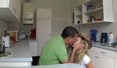 Amateur anal sex in the kitchen with horny teen