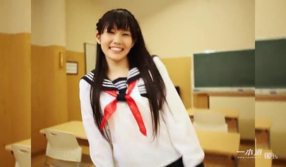 Sexy Japanese schoolgirl Yui Kasugano pleasure several horny dudes