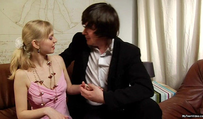 Blonde hoe with small tits banging with horny dude