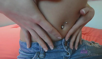 Skinny blonde Maci Winslett reveals her amazing body and masturbates