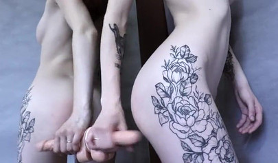 Amateur dildo sticking with very sexy redhead