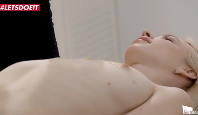 Sensual sex with Russian sisters Arteya Dee and Stacy Cruz