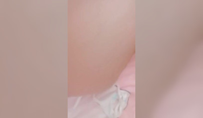 Close up pussy rubbing with hot teen slut