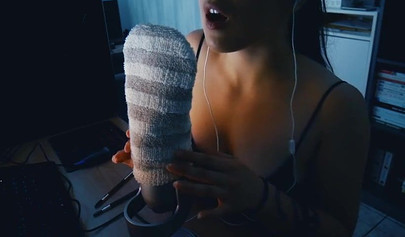 Amateur with big natural tits moans on the mic on the webcam