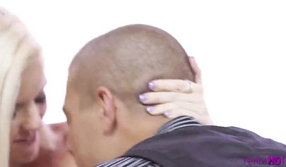 Blonde hottie Halle Von having this dreamy sex before getting cum