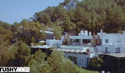 Petite model Tiffany Tatum enjoy hardcore outdoor anal fuck by the pool