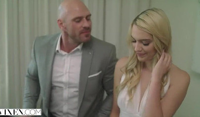 Blonde petite chick Kenna James gets hardcore ramming by her horny piano teacher