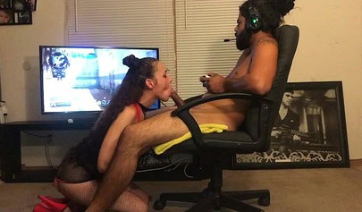 Lucky dude receives a deepthroat blowjob while playing games