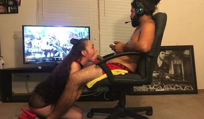 Lucky dude receives a deepthroat blowjob while playing games