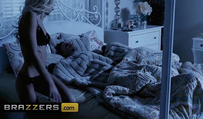 Slim blonde stepdaughter Emma Hix loves big dicks