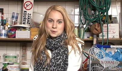 Blonde slut Jessica Neight gets gangbanged by several big dicks