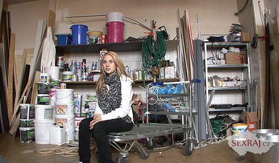 Blonde slut Jessica Neight gets gangbanged by several big dicks