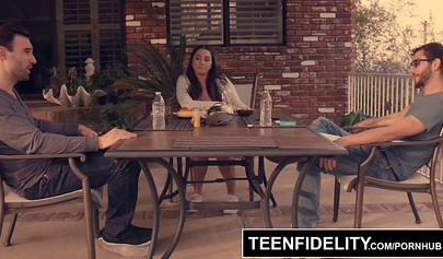 Busty Karlee Grey gets nailed in a threesome and takes facial