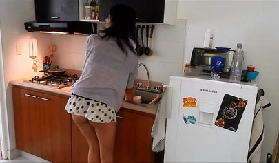 Young Latina stepmom gets fucked hard while washing dishes