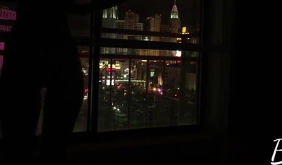 Amateur couple fucking on their glamour vacation in a hotel room