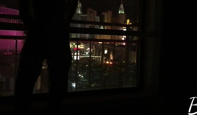 Amateur couple fucking on their glamour vacation in a hotel room