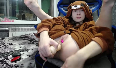 Naughty petite teen spreads her legs and toys her sexy ass on webcam