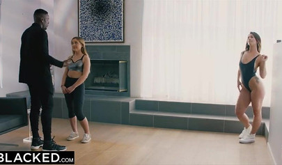 Bubble butt brunette Kelsi Monroe wants to feel big black cock in her cunt