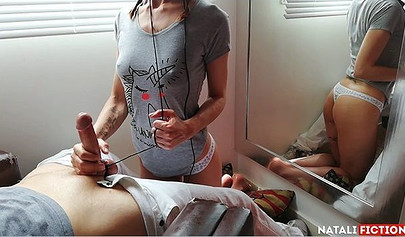 Hot amateur chick loves to play with boyfriend's big cock