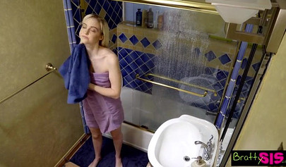 Slutty teen Chloe Cherry takes care of her stepbrother's super fat dick