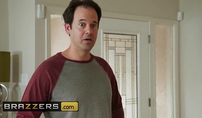 Naughty cheerleader spreads legs to have her innocent pussy smashed rough