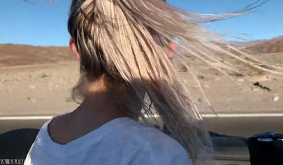 Playful blonde teenie sucks dick and rides it in a car outdoors