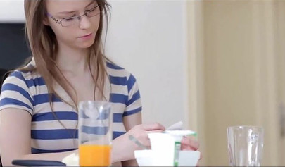 Nerdy skinny teen babe gets her pussy licked before sucking and fucking