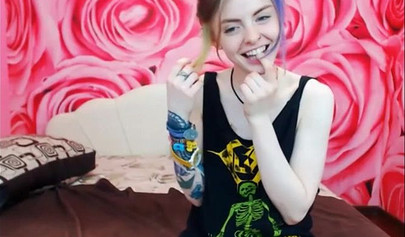 Pale teenage hottie teases with her skinny body and cute feet