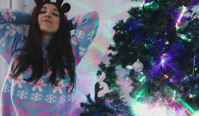 Mesmerizing teen with deer horns sucks the cock and fucks from behind