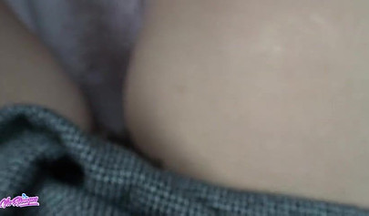 Horny young cutie plays with her pussy in a car and squirts