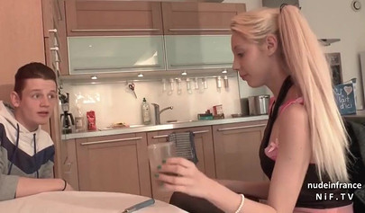 Teen skank seduces brother while the parents are away