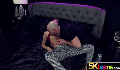 Petite Brunette teen Harmony Wonder got creampied hard in doggystyle