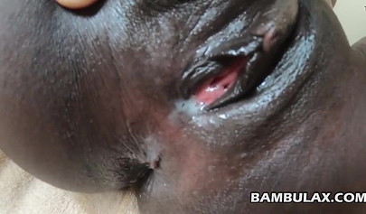 Sexy ebony amateur teen gets a deep creampie after hardcore pounding