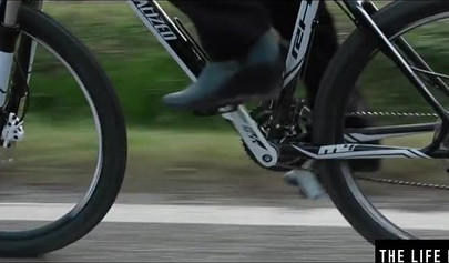 Sultry country rubbing her cock hungry pussy by the fireplace