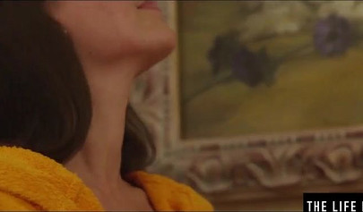 Sultry country rubbing her cock hungry pussy by the fireplace