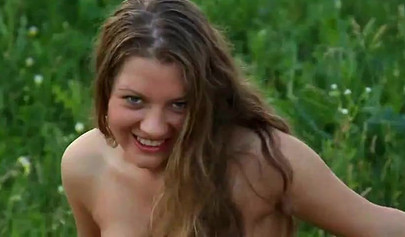 All natural model Amina stripping in nature and posing nude