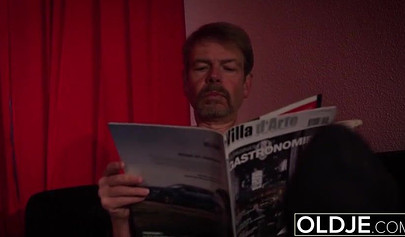 18 year old beauty gets kissed and fucked by her stepfather