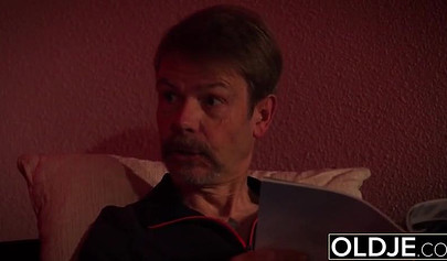 18 year old beauty gets kissed and fucked by her stepfather