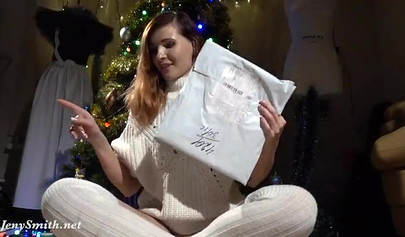 Stunning lady strips on cam and puts sexy lingerie on