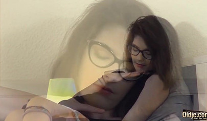 Teen with glasses gets screwed doggystyle by a tattooed grandpa