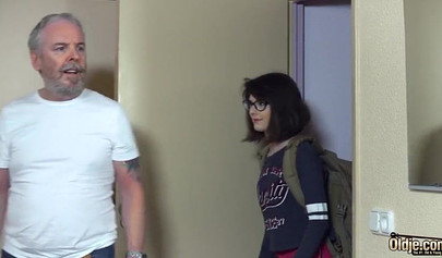 Teen with glasses gets screwed doggystyle by a tattooed grandpa